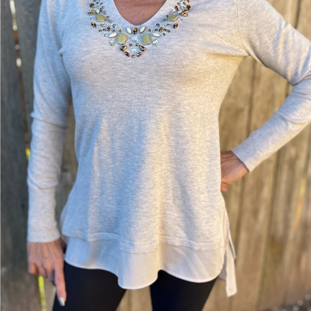 Ladies tunic… Size small. Brown/tan color. Fall colored jewels.